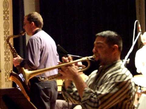 jazzinstitute's tweet photo. Take class with jazz masters. @geofbradfield is on Saxs & Woodwinds and @VictorGarcia is on Trumpets & Trombones at Straight Ahead Jazz Camp. 7/16-20/18 @ColumbiaChi. Register: https://t.co/oseX9UYGNm ONLINE REG ENDS 7/1! DAY PASSES! #SAJC18 Watch: https://t.co/hMTpnOqTCM https://t.co/b6tTqzMHGN