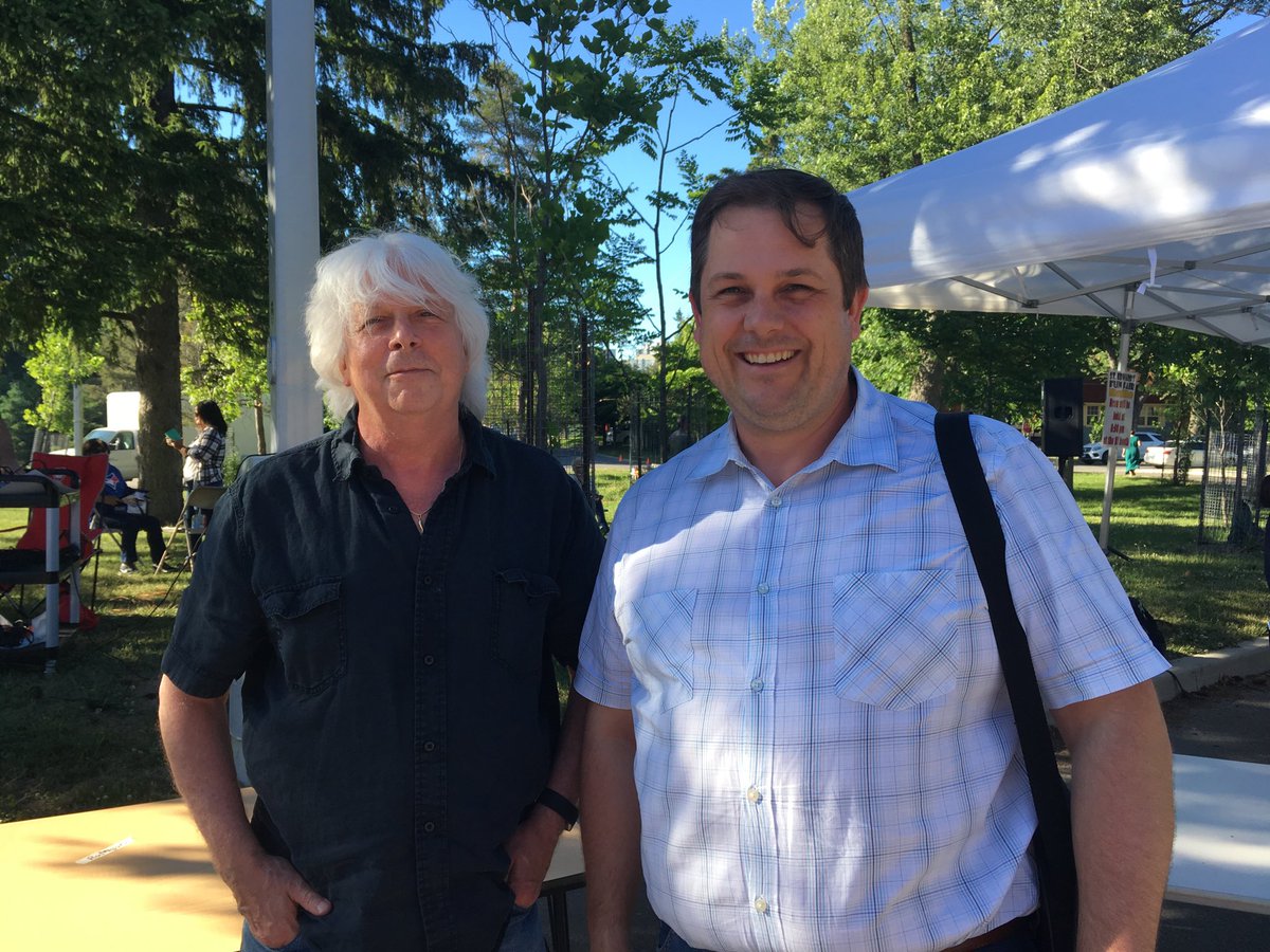 MarkusOBF's tweet photo. Beautiful night for a #Willowdale fun fair at #StEdwardCS and talking to friends and neighbours with โฆ@JohnFilion23โฉ https://t.co/olOXyQ0ITN