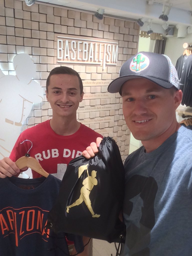 ericobrien520's tweet photo. First order of business in Scottsdale, @Baseballism
(been wanting to check out this store for months) 🙌⚾️

Shirts are incredible - design/material - y'all gotta come see my guy Grant or check this store out online! #baseballprobs https://t.co/qvCzyAzm3x