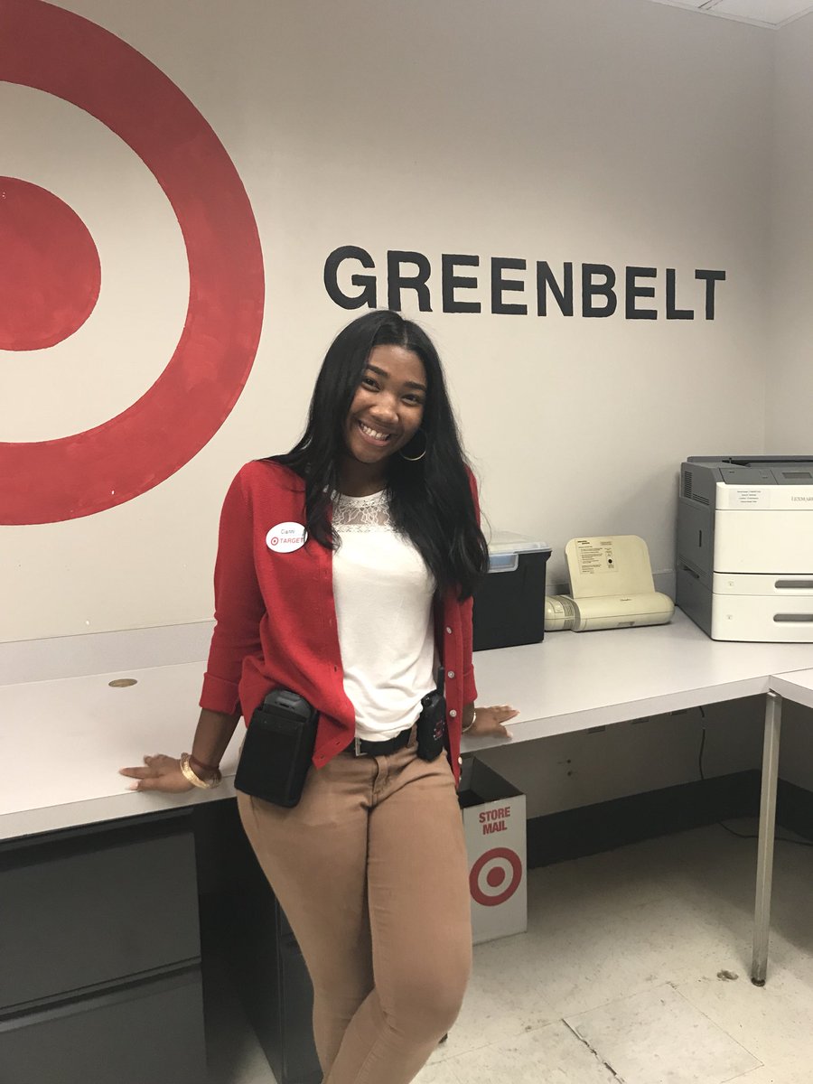 MsSouder's tweet photo. T1295 would like to welcome our Amazing intern Cianni Broaster! @DavidWyant_TGT #TGTInterns2018 https://t.co/EE40cWQvFW