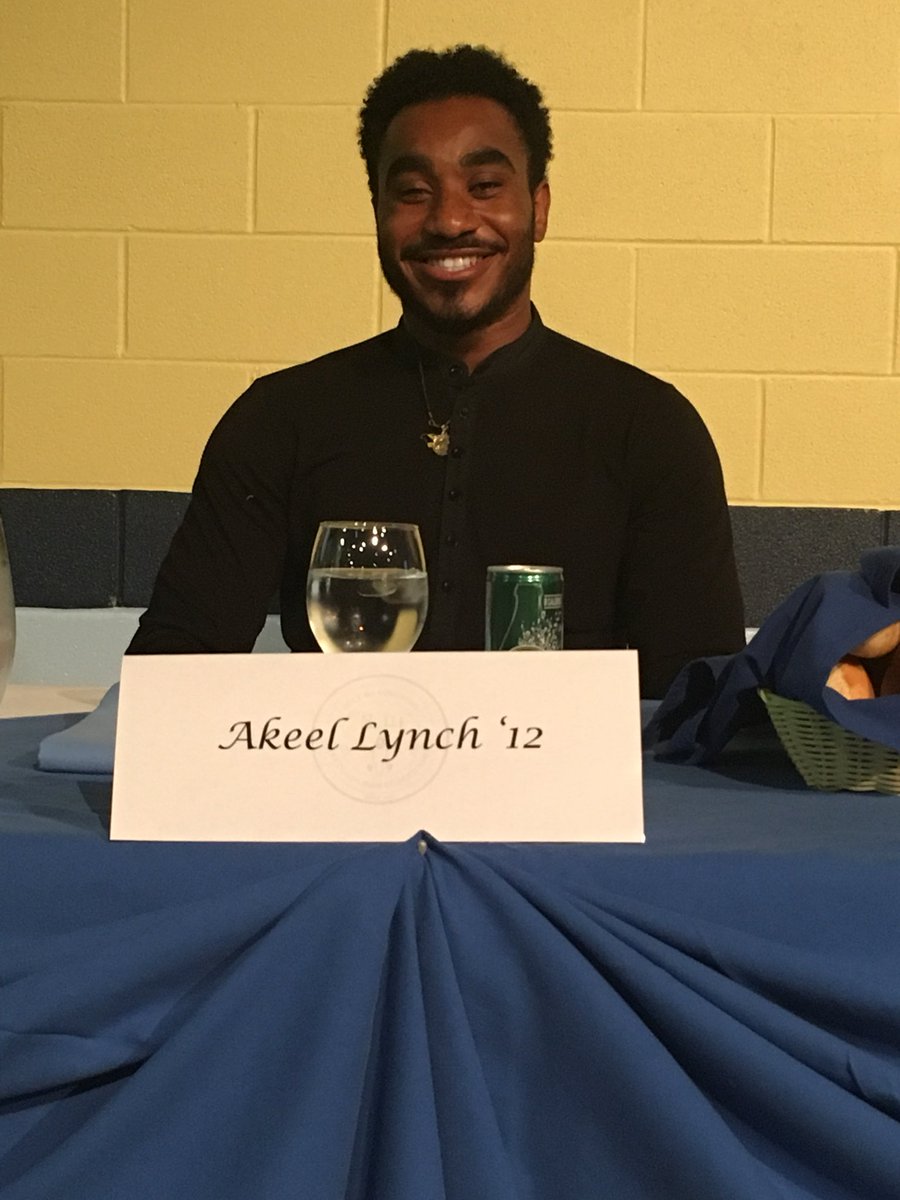 walsh1852's tweet image. SMCS athletic awards banquet celebrating athletic achievement and excellence. St. Michael’s is blessed to have so many fine student / athletes wearing the M for SMC. Three former athletes that have returned to help us celebrate Andy Chiodo ‘03, Joe Vernon ‘98 and Akeel Lynch ‘12.