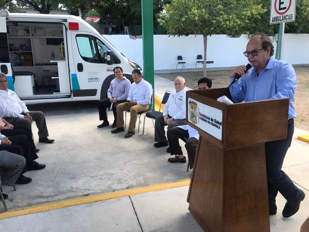 mrikelme's tweet photo. El municipio de #Acuña recibe hoy una nueva ambulancia para su Hospital General, haciendo más eficientes los servicios de salud de urgencias para la población. #Coahuila https://t.co/7o07MxLxMG