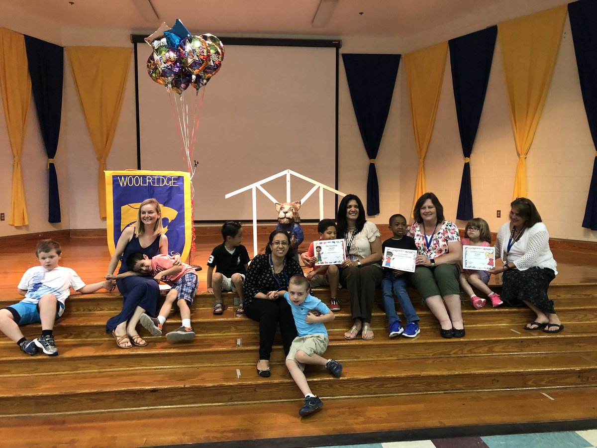 wresWildcats's tweet photo. Miss Marple’s Class’ End of the Year Awards! #congratulationstoyouall #ohtheplacesWESgoes #endofyearcelebrations https://t.co/2LYaI8no0i