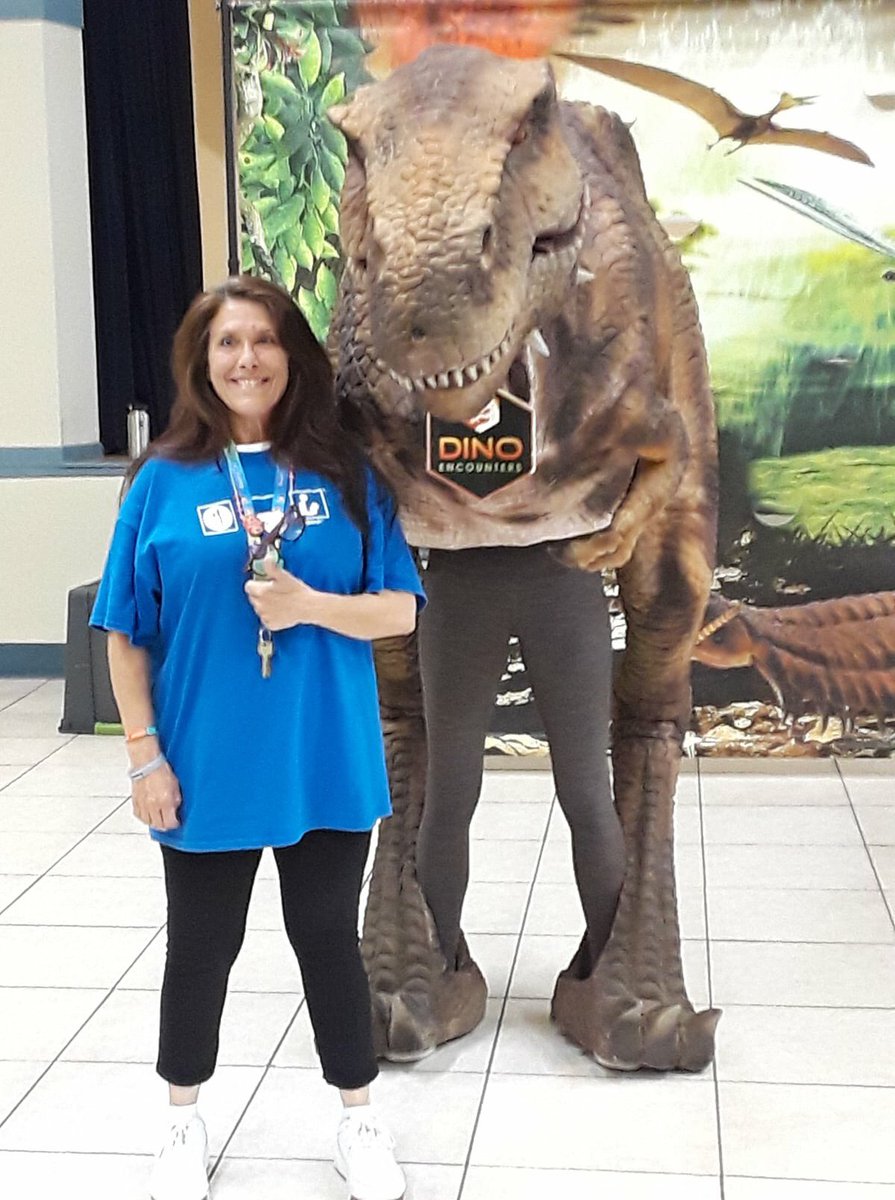 VictorvilleLib's tweet photo. What do you call a dinosaur with a very extensive vocabulary? A THESAURUS! We hope everyone enjoyed our Dino Encounter today! Sign up for the summer reading program for more events like this! https://t.co/ZiztfB3R9h