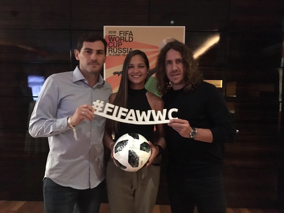 deynac18's tweet photo. Gracias @IkerCasillas  y @Carles5Puyol por compartir sus anécdotas e impulsar el fútbol femenino via #ElMomentoDeBrillar  

Thank you @IkerCasillas and @Carles5Puyol for sharing your stories and helping us promote Women’s Football via #DareToShine 

Sigan/Follow 👇🏻

@FIFAWWC https://t.co/hsN4a3m8ek