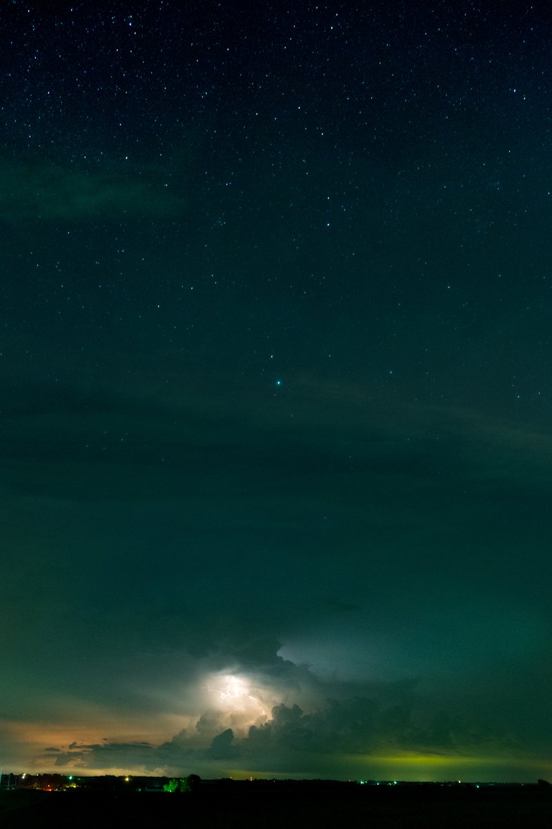 camera_alan's tweet image. #photo #photography #pics #pic #Color #colour #landscape #Astrophotography  #nightphotography #nightphoto #longexposure #weather #storm #Storms #iowa #DSMUSA #lightning #fotografia #usa #midwest #summer #summernights #HLN #CNN 
@bobvandillen
cameraexpressions.com