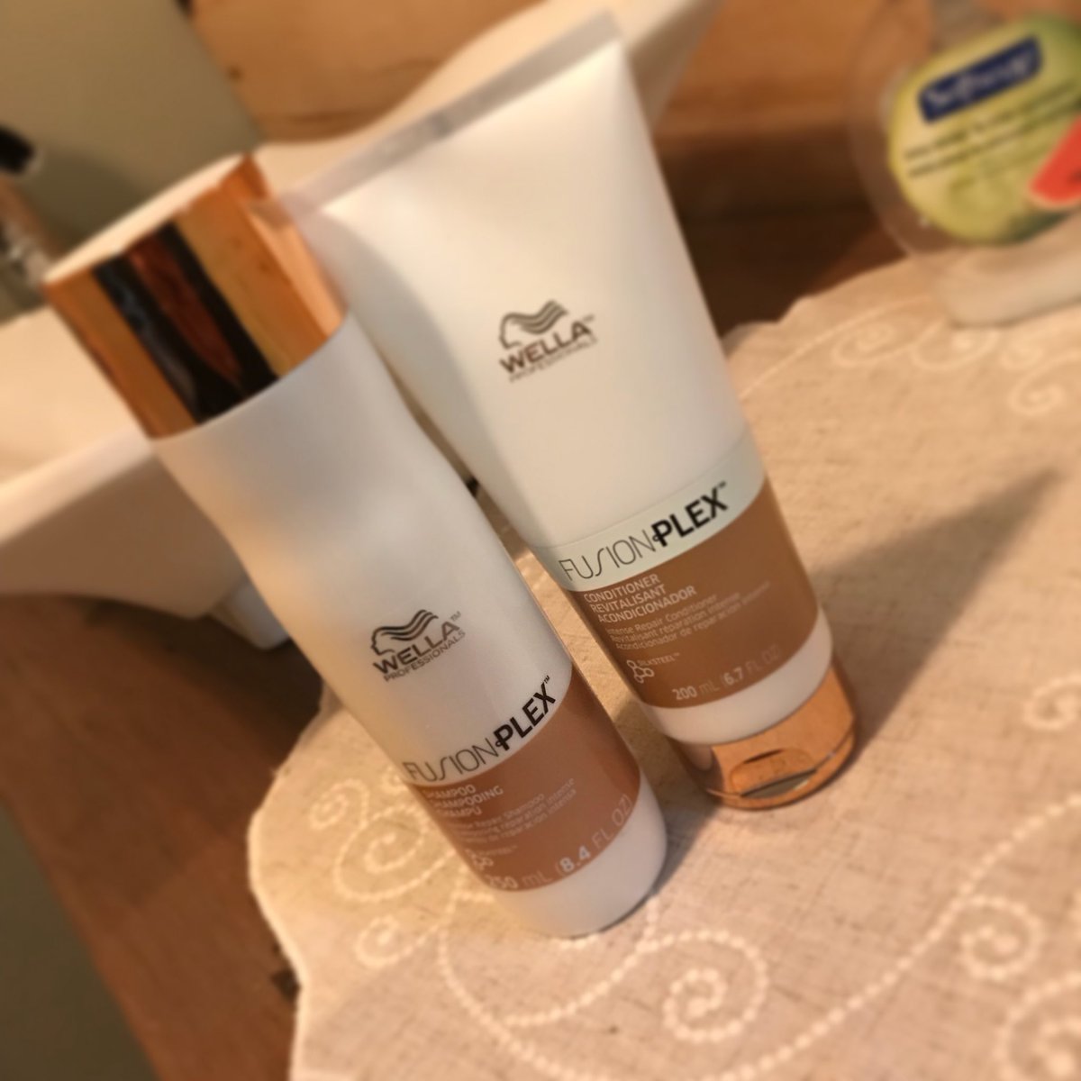 dolledbydeejay's tweet photo. Took my first trip to @cosmoprofbeauty and of course I had to buy something. Can’t wait to try the FusionPlex Shampoo &amp; Conditioner by @WellaPro #cosmoprof #wellapro #shampoo #conditioner #hairproducts #beautyblogger #bblog https://t.co/K7abi9T5Wd