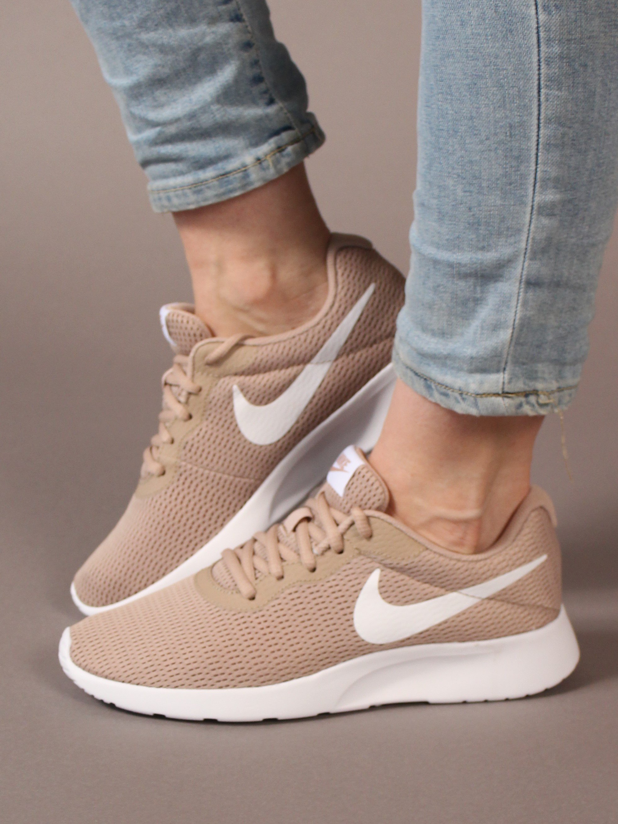 Icy Sole on Twitter: "SALE FOR THE LADIES! Womens Nike Tanjun in 'SAND' and are now only $39 shipped with code 20SUMMER at checkout SHOP HERE: https://t.co/NQNVOixE8p https://t.co/oyOK1erVOU" / Twitter