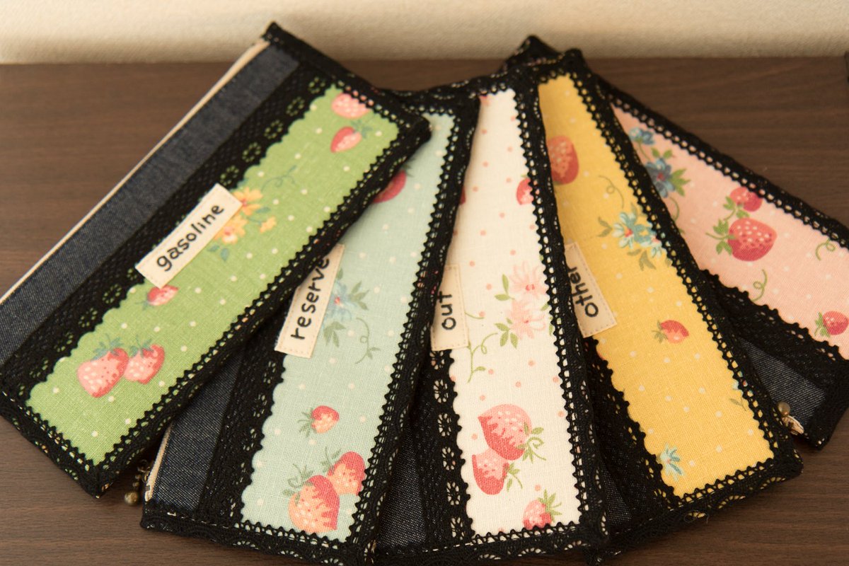 O Xrhsths そらら Sto Twitter 連結しないやりくりポーチ 項目ごとにお金を入れて管理します デニム 小花柄のポーチケースも一緒にオーダーいただきました ハンドメイド Handmade やりくり財布 連結財布 仕分け財布 手作り てづくり オーダーメイド 財布