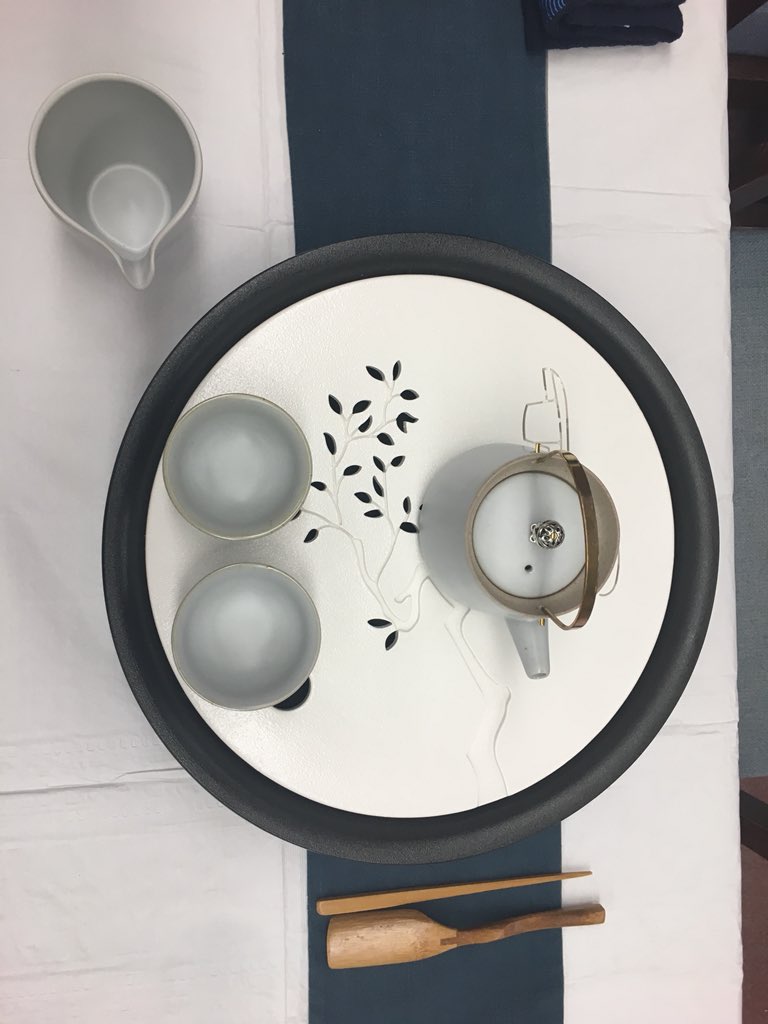 UNTstartalk's tweet photo. Glad to have Bei present to STARTALK students! Awesome session and everybody enjoyed it! Hello our future tea masters! #startalk2018 https://t.co/WqkCFMtM6W