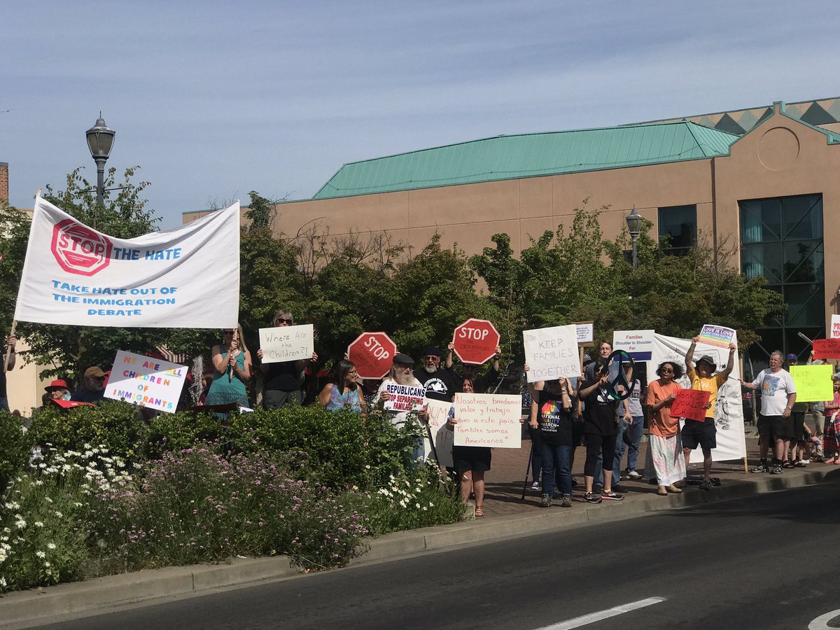 savannahkblake's tweet photo. A large crowd rallies together in downtown Medford to protest immigration under President Trump. The rally goes until 6pm tonight. @KDRV https://t.co/8WCD8jvfQ8
