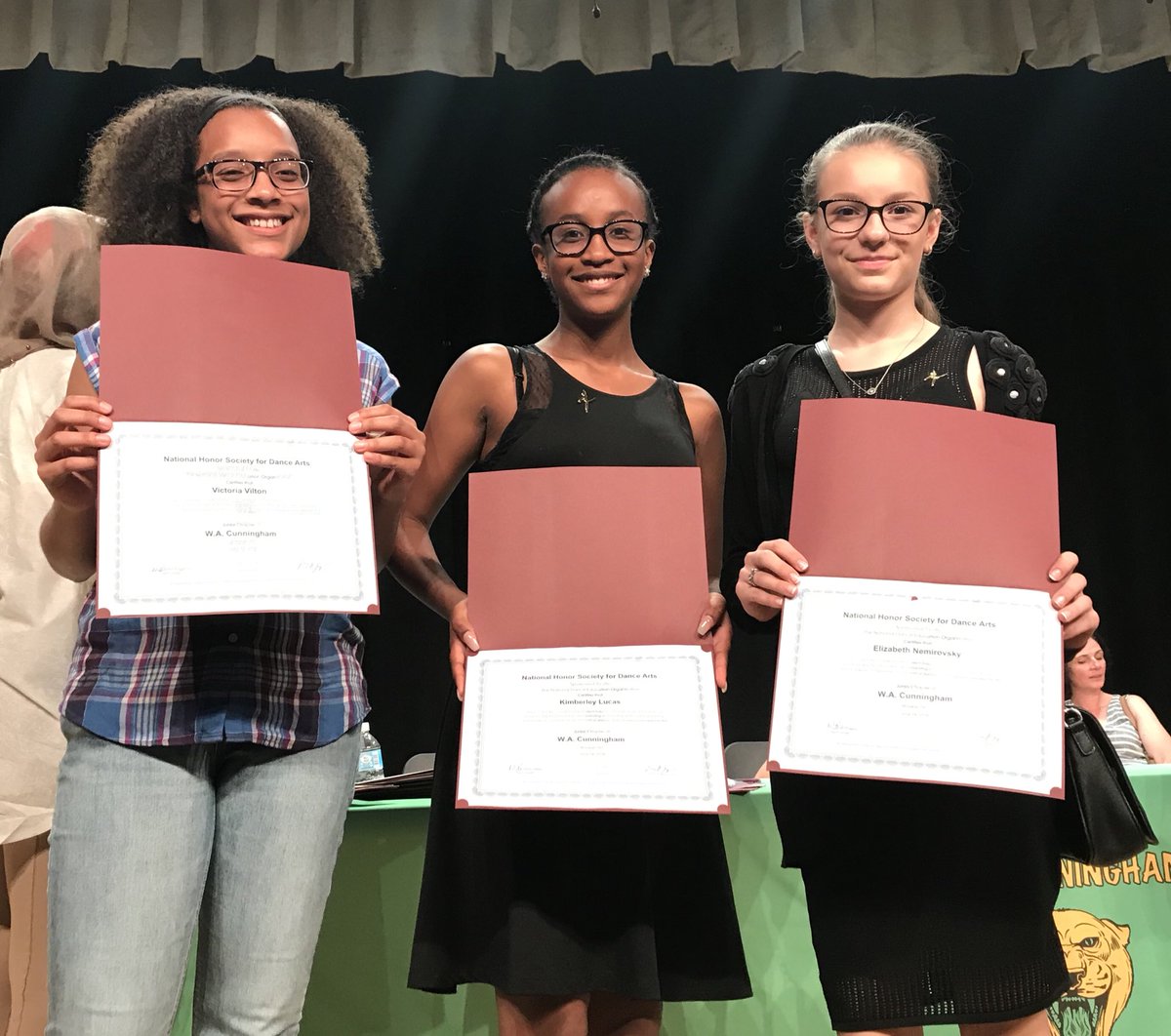 234Dance's tweet photo. Congratulations to 3 of our National Honors Society for Dance Arts Inductees!! #ndeonhsda #8Senioryeardance #8gs #cdc https://t.co/JB2ubxLrSS