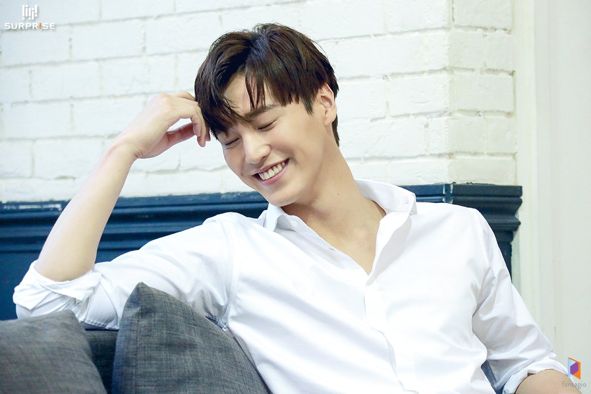 fantagiogroup's tweet photo. [#이태환][포스트] TIME FOR TAEHWAN #이태환의_하루 #함께_할까요? 
▶ https://t.co/PG0d7N9mtZ

#판타지오 #네이버_포스트 #5URPRISE #서프라이즈 https://t.co/bFL4d5QHcN