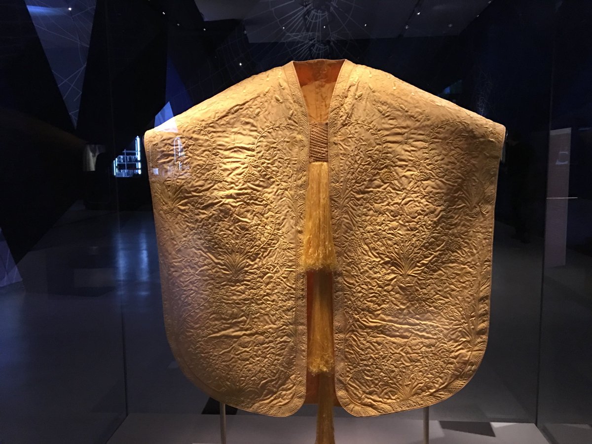 UrbanForme's tweet image. Would you believe that a cape could be woven from the silk of Madagascar golden orb spiders? It’s part of @ROMtoronto new exhibition on #Spiders - Fear &amp;amp; Fascination.