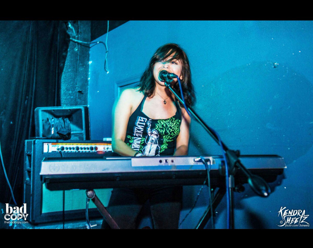 NewWayOn's tweet image. Head over to #thebadcopy and check out the sweet review they did of night 2 at La Escalera Fest! Many many thanks for the very kind words 💙
#laescalerarecords #newwayon #nwo
thebadcopy.com/show-reviews/l…

@stephpresz @Jacque_NewWayOn @brownbdc