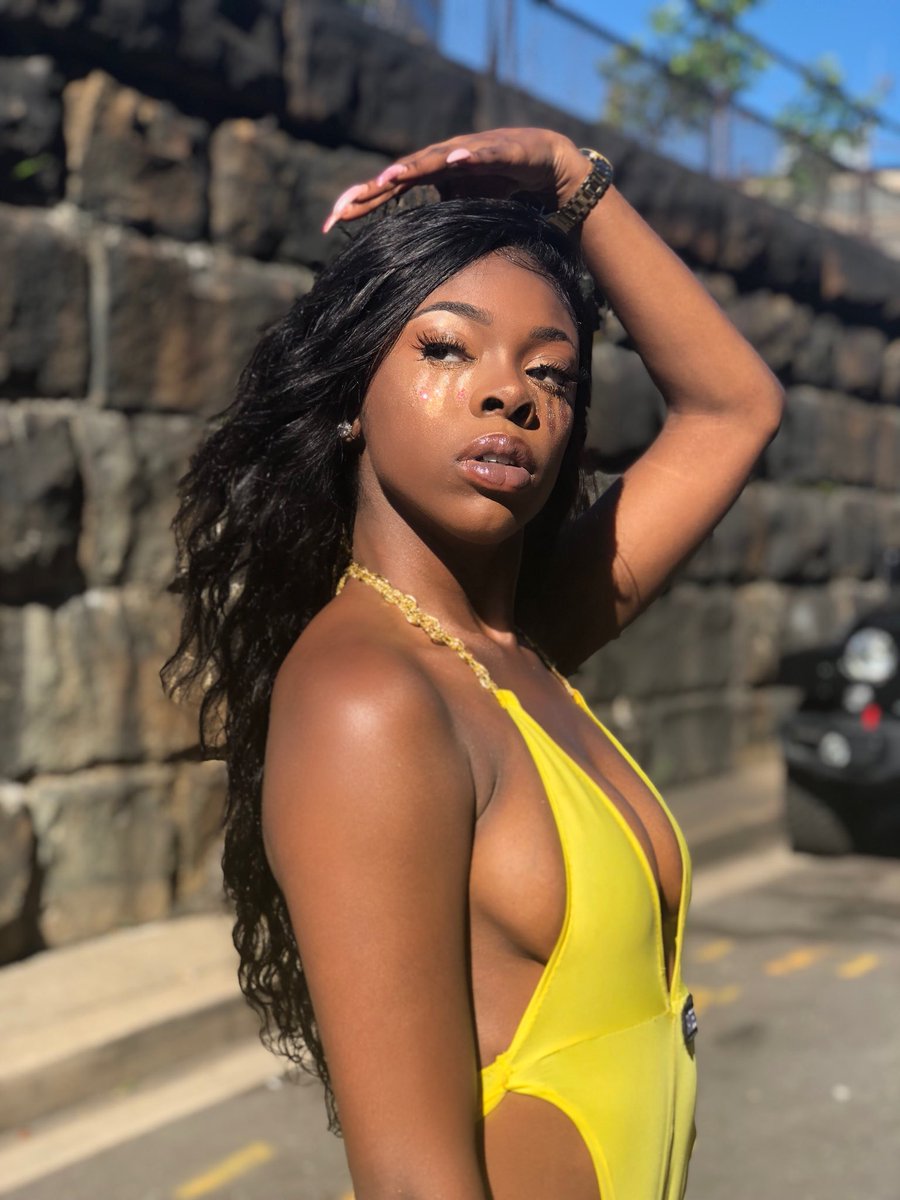 xxdopekayy's tweet photo. RatedRlty Drip Collection 💦
•
IG:@kayy.monete 💄
@RATEDRLTY 💧 https://t.co/Poc4EV55vz