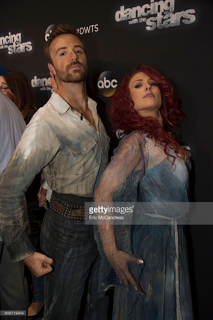 dancermichelle8's tweet photo. Day 14: Fav Partnership
-truly my all-time favorite dwts partnership
-they really were SO amazing together, i still would've LOVED to see them win ๐ญ๐
-love how they are still such close friends ๐
-two incredible people inside and out โค๏ธโค๏ธ #TeamStopandGo๐
#21DaysofSharna https://t.co/krBVPsPeY6