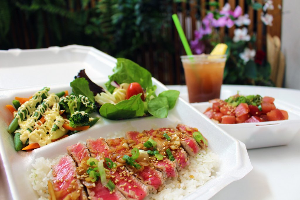 WaikikiShopPlza's tweet photo. The perfect lunch spot π You can never go wrong with seared ahi, poke, and a plantation iced tea to go!
#shakapoke #onogrindz #onolicious #deliciousfood #dakine #dakinehawaiian #hawaiian #poketime #instayummy #foodlover #waikiki #waikikibeach https://t.co/u9kGp2QzDm