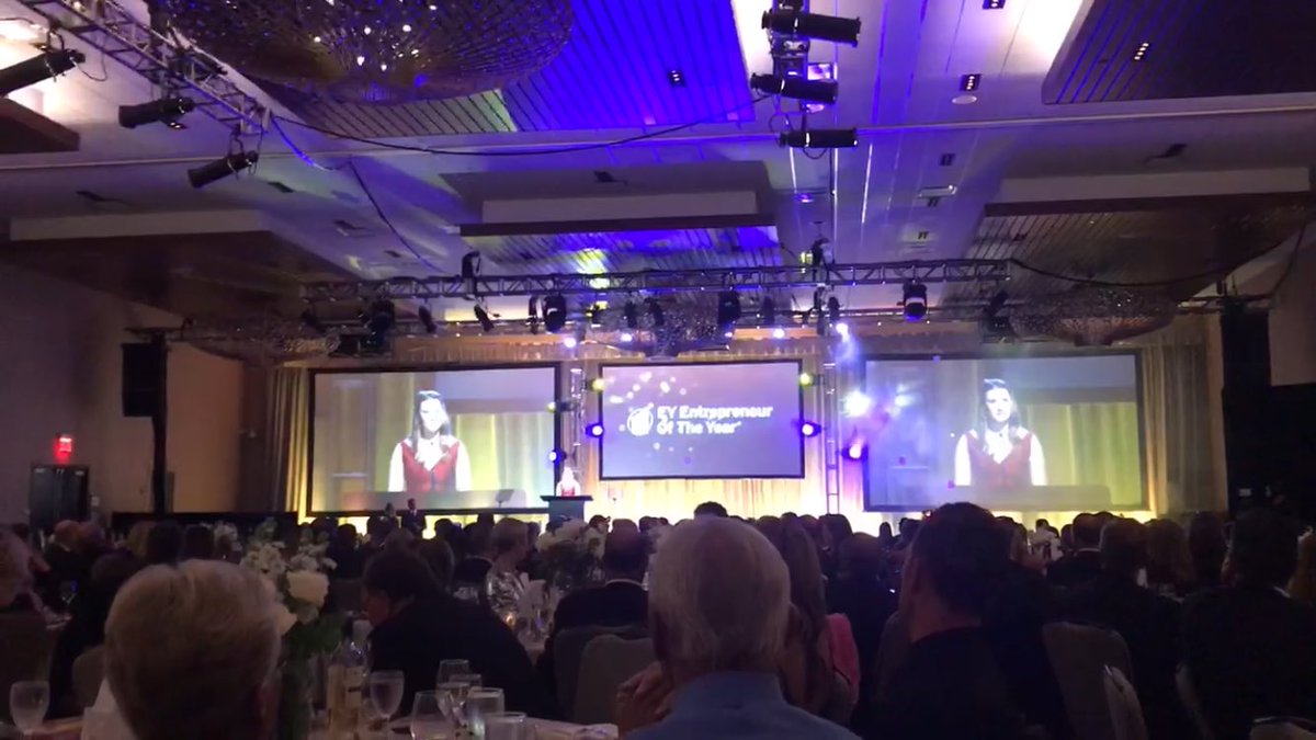 BestPrepMN's tweet photo. We’re thrilled to be here tonight at #EOYHL to honor one of our #BestPrepMBV students as the 2018 EY Youth Entrepreneur of the Year. Congratulations, Grace! https://t.co/AJOjpiMOuF