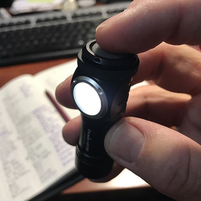 mypenneedsink's tweet image. It’s actually a nice ergonomic, side output top click switch. USB charging with 500 lumens out. I like it. LD15R #fenix #fenixstore ift.tt/2JKuxgN