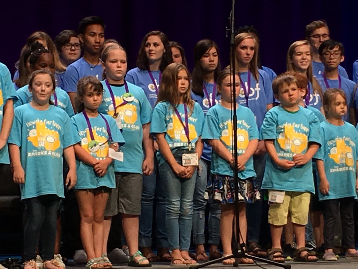 haleandy's tweet image. Yep, my kid is the one wearing a Star Wars dress in @cbfinfo General Assembly. So proud. So proud. #cbfassembly