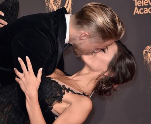 enews's tweet photo. It happened for Maks and Peta. It happened for Val and Jenna. Now we only have one more #DWTS couple that we NEED to get engaged. We're looking at you, @derekhough &amp; @Dance10Hayley. 💍 https://t.co/SCzaTcSf8G https://t.co/ah5iJset5c