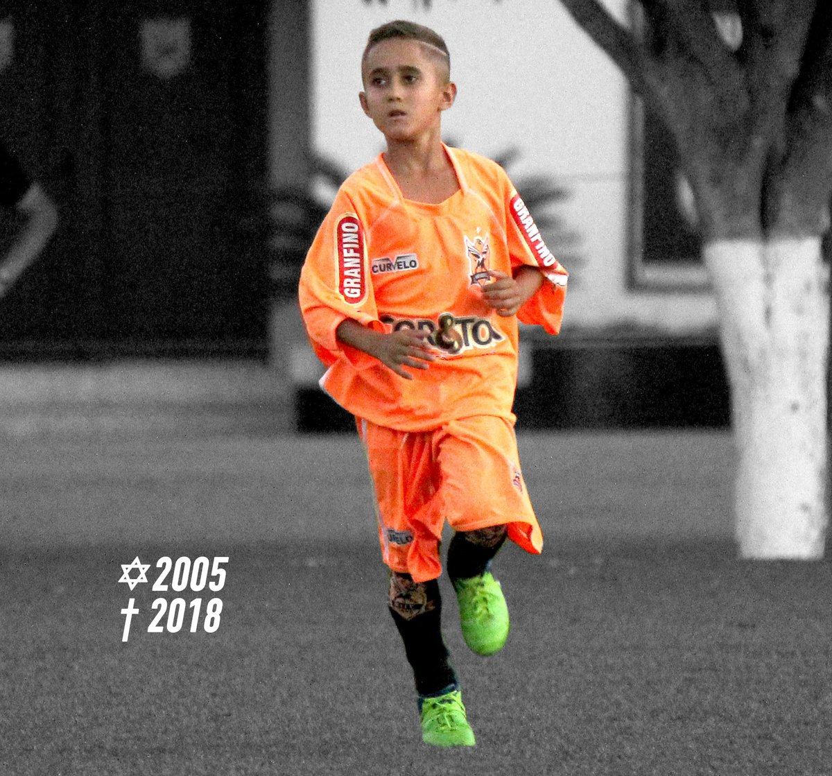 oficialnifc's tweet photo. É com profundo pesar que comunicamos o falecimento do nosso ex-atleta Michel Ventura da Costa de Oliveira, de 13 anos, vítima de um acidente na última terça-feira, em Belford Roxo. O Nova Iguaçu presta condolências a familiares e amigos e decreta luto. Que descanse em paz! 👼🙏 https://t.co/7EXlDzRnPk
