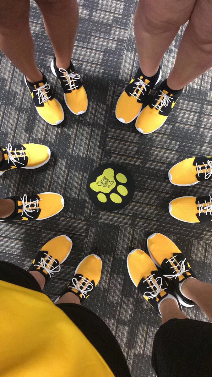 taylormmcccloud's tweet photo. Everyone is going crazy over our shoes. So happy people like them considering how much time we spent designing and fundraising for them! #GOTime #Orientation #MWSU #GriffonNation https://t.co/keKAe0Te1Q