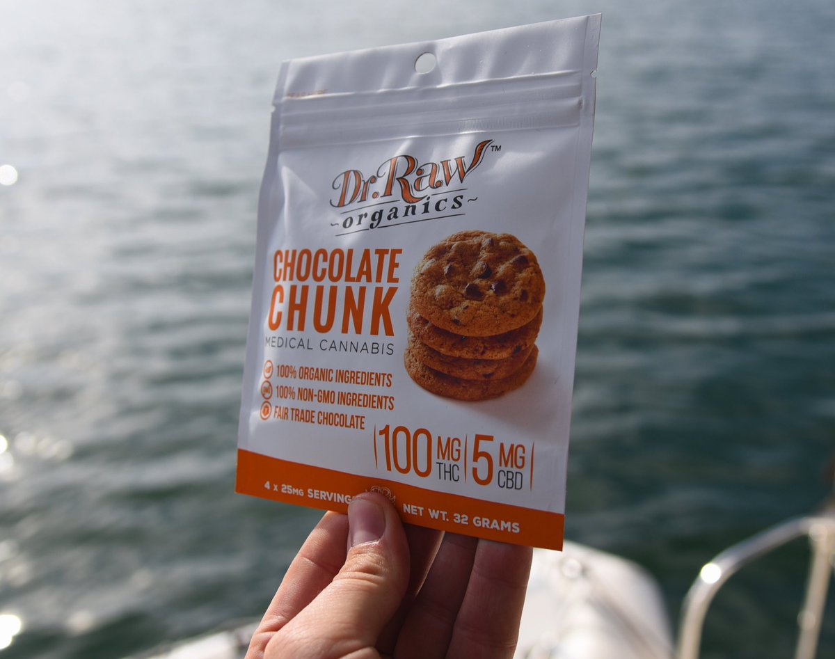 M_Delivers's tweet photo. Dr. Raw Chocolate Chunk πͺ
π―% Organic|
π―% Non-GMO
Fair Tradeπ«
#mdelivers #sandiego #fresno #Sacramento #CannabisCommunity https://t.co/F7onXydwZ1