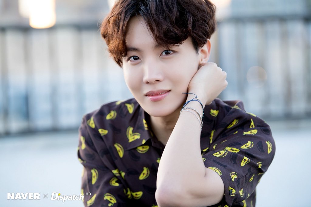 bangtan4everbr's tweet photo. [FOTOS] #JHope para a #Dispatch! | Cr: Dispatch e Naver #BTSxDispatch #5thFlowePathWithBTS #BTS https://t.co/Rat38hCbSH