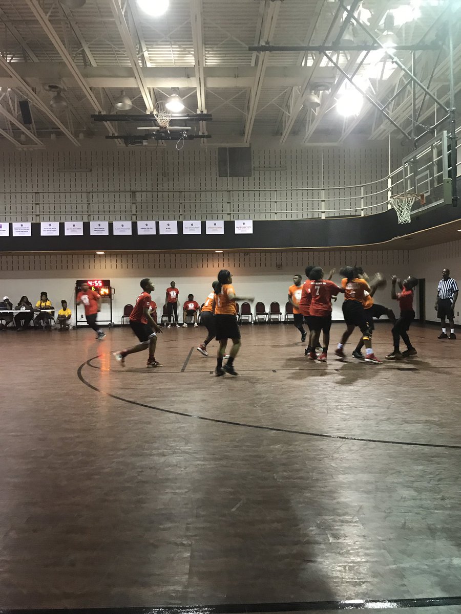 ProfLearningRH's tweet image. A huge THANK YOU to the men of @OmegaofRockHill for keeping our students engaged in positive activities during the summer! #CommunityHOOPS