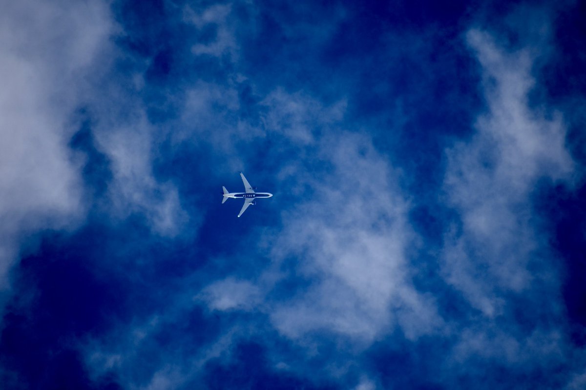 LeuBryan's tweet photo. @planesonthenet @flightradar24 @AircraftSpots @airlivenet @CivMilAir @TheAviationist @Delta #clouds #planesinclouds #22,000’ https://t.co/KhobnwRFtC