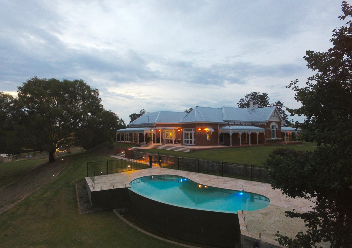 FreedomPools_ tweet picture