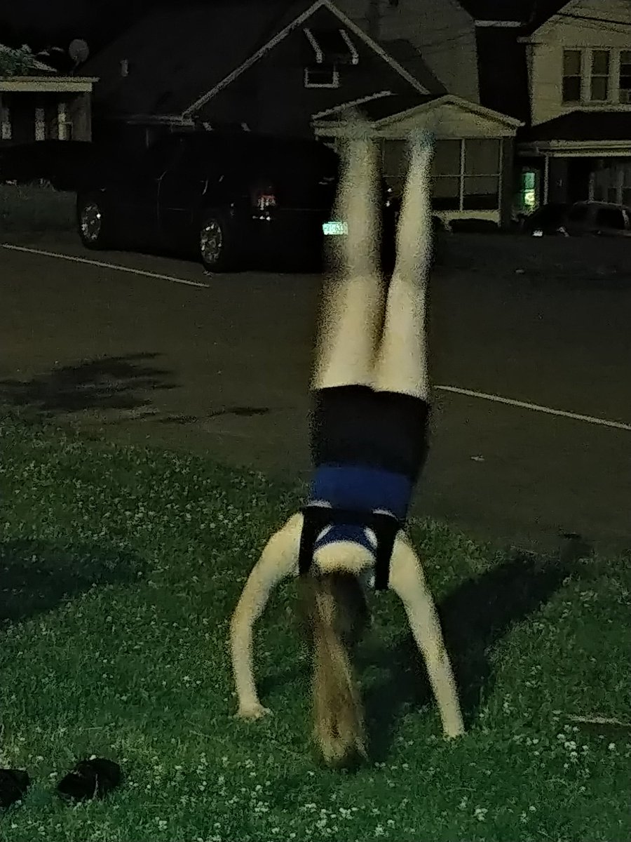 JanelleCheer's tweet photo. Even in a handspring the Chasse Gear looks great!! #livelovecheer. #mychasseway https://t.co/7yevXKDBDL