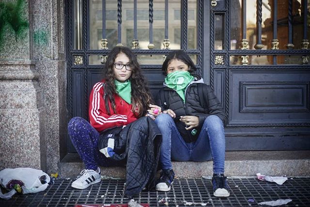 _ridal_'s tweet photo. Media sanción! .
.
.
.
#congreso #abortolegalya
#voto #sialaborto #abortolegal
#buenosaires #diputados
#ley #aborto #argentina #streetphotography #quesalgaya #mediasancion https://t.co/ZCtLzdST5V https://t.co/anJhI8I19V