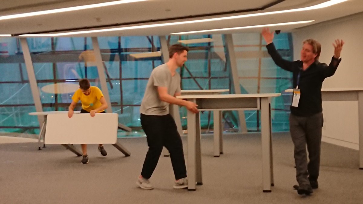 acmDIS's tweet image. Building up towards the experience night. Very blurred, but it was.