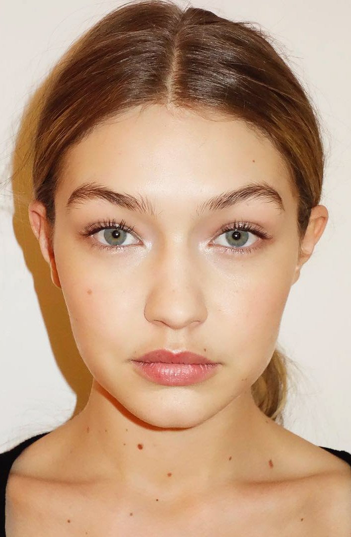 Gigi Hadid's No Makeup Looks