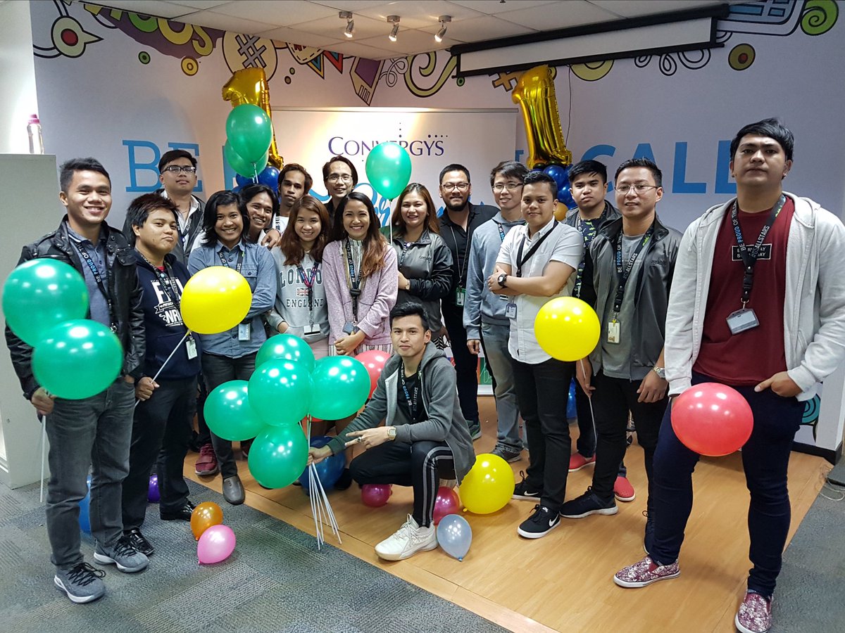 MSSG5AllStars's tweet photo. Lots of Balloons = Lots of Sales!
Awesome job Team Jaime for closing all TV Internet & Voice Sales today!
Keep up the good work!
#SalesWarriors #CEAces #mssg5allstars
@jojohosena @camcgallo #ClusterCamazing https://t.co/R6U7RBpZCP