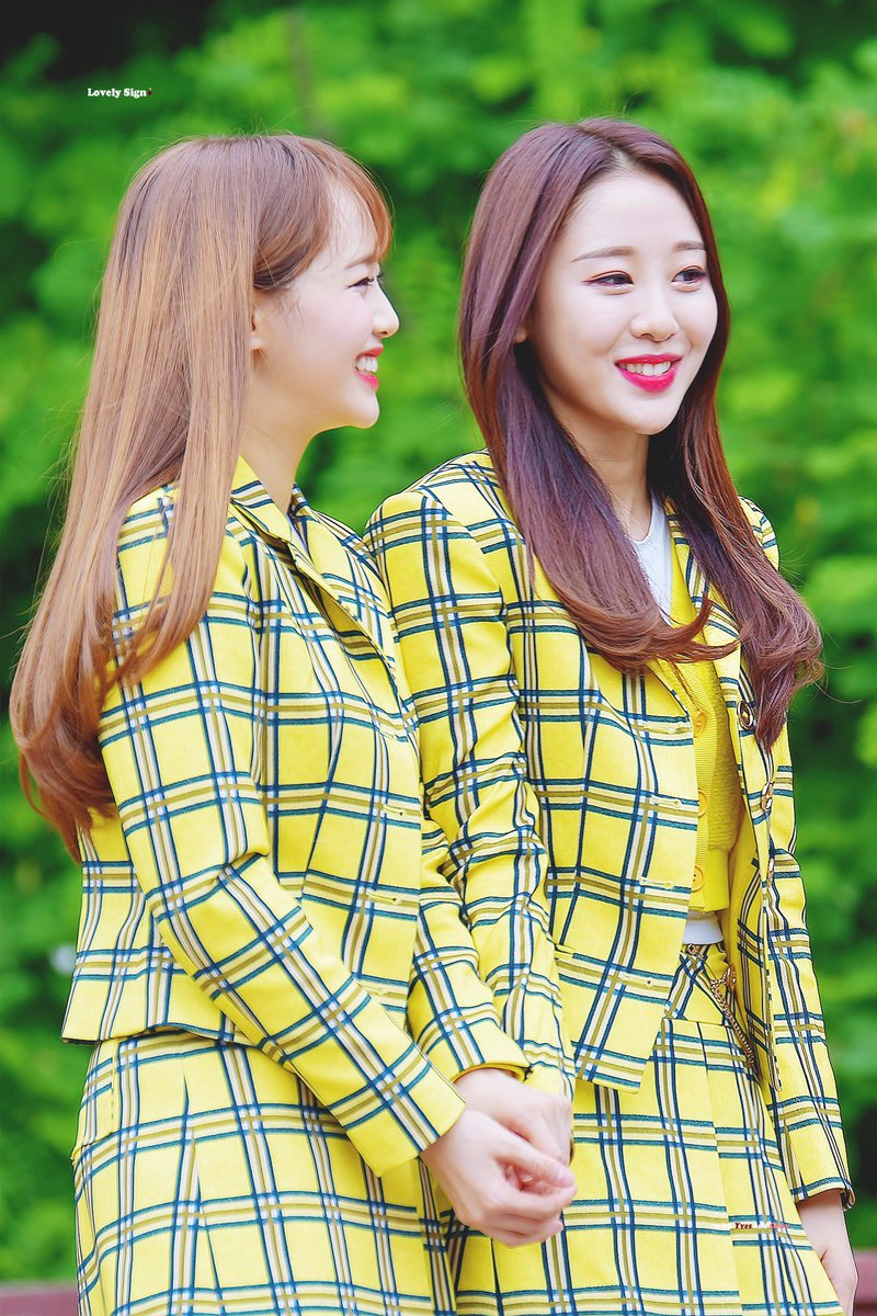 lovelysign_'s tweet photo. 🍏🍓 180610 인가

https://t.co/BX12JdDeOh
https://t.co/ohtmyq00Qj

#이브 #츄 #이달의소녀 #LOONA @loonatheworld https://t.co/HJYRMsmgkk