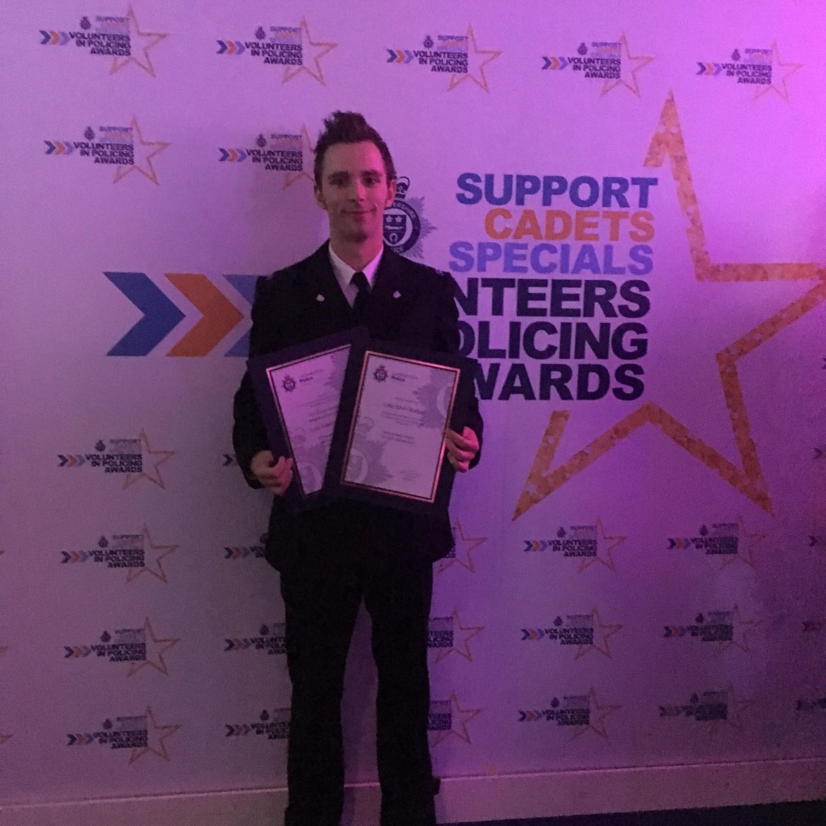edenwalker_luke's tweet photo. What a night, only went to the #ViPAwards2018 to enjoy the night and ended up with a recognition award for the hours I contribute as part of @LeicsSpecials
I am also honoured to be part of the amazing @CentralLeicsNPA where we were all recognised! Fantastic night and company ๐ซ https://t.co/FYuGbF40nn