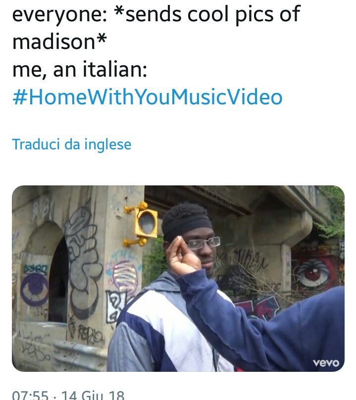 MBeerITA's tweet photo. Madison ha risposto ad un tweet di una fan italiana commentando un tipico gesto di noi italiani presente nel #HomeWithYouMusicVideo

"È la mia parte prererita" ha risposto Madison 😂 https://t.co/lLNaZuEZkH