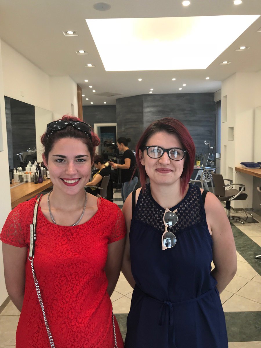 NdieAttractiviT's tweet photo. MOVIL'APP. Nos 20 apprentis normands sont en immersion pro pour 2 semaines en Sicile et portent fièrement les couleurs de la Normandie !
Manon et Joana, Anaïs, Laura, Ophélie suivent un BP COIFFURE !
@CCINormandie #ErasmusPlus #internship #Apprentissage #Cifac #eprojectconsult https://t.co/I4faFv2I93