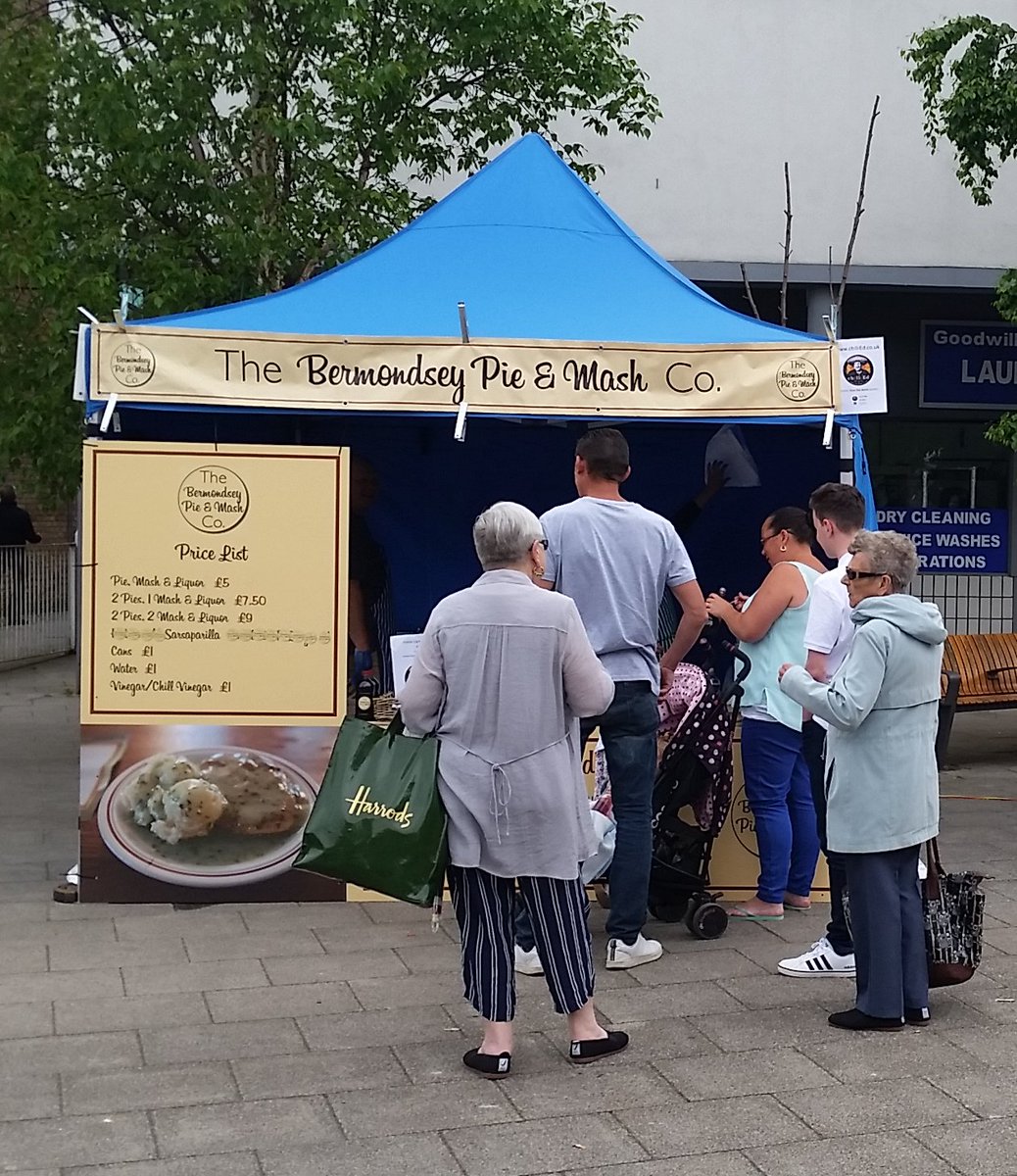 #BlueMarketSaturdays #StreetFood with Bermondsey Mash &amp; Pie Stall every Saturday at Market Place, SE16 3UQ

Can you really resist it?
☺️😋🍴

<a href="/TheBlueMarket/">The Blue Market, Bermondsey, London SE16 3UQ</a>, your local market in #Bermondsey

bluemarket.co.uk