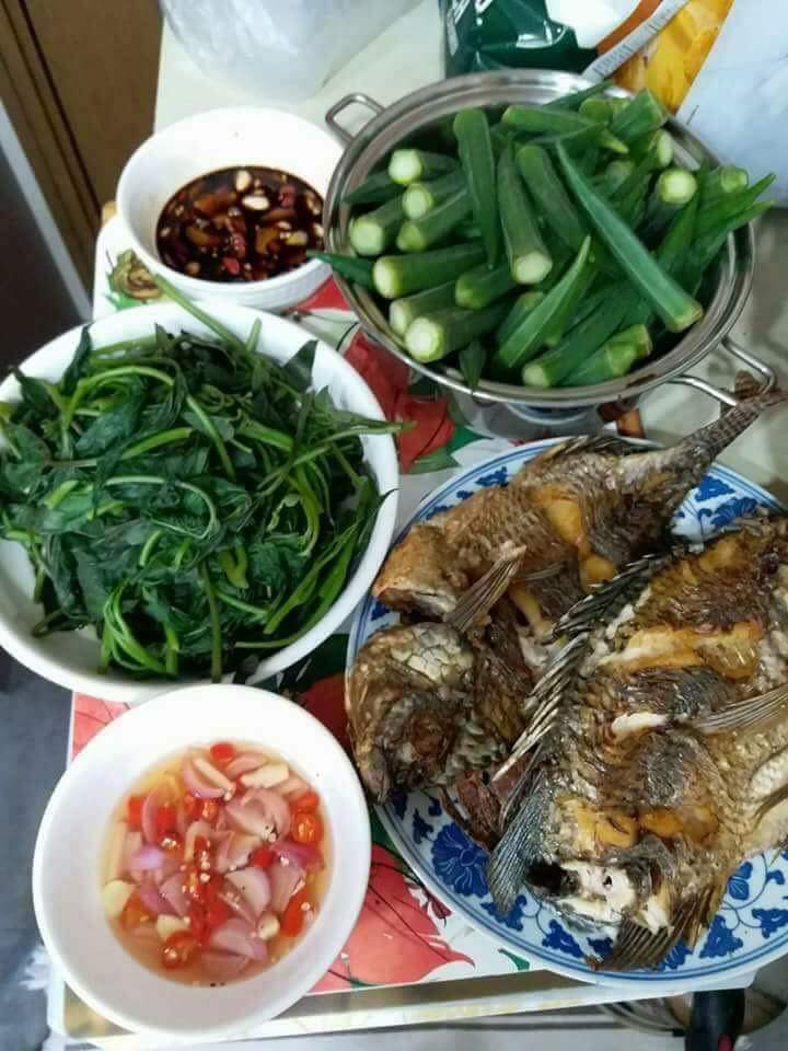 itsbellamari's tweet photo. Charaaannnn! You wanna know about this food??
Visit to iloilo and try it the taste is awesome😉😘
#myfavorite
#ilonggostyle
#laswamanamit https://t.co/3l6ZCuvBC8