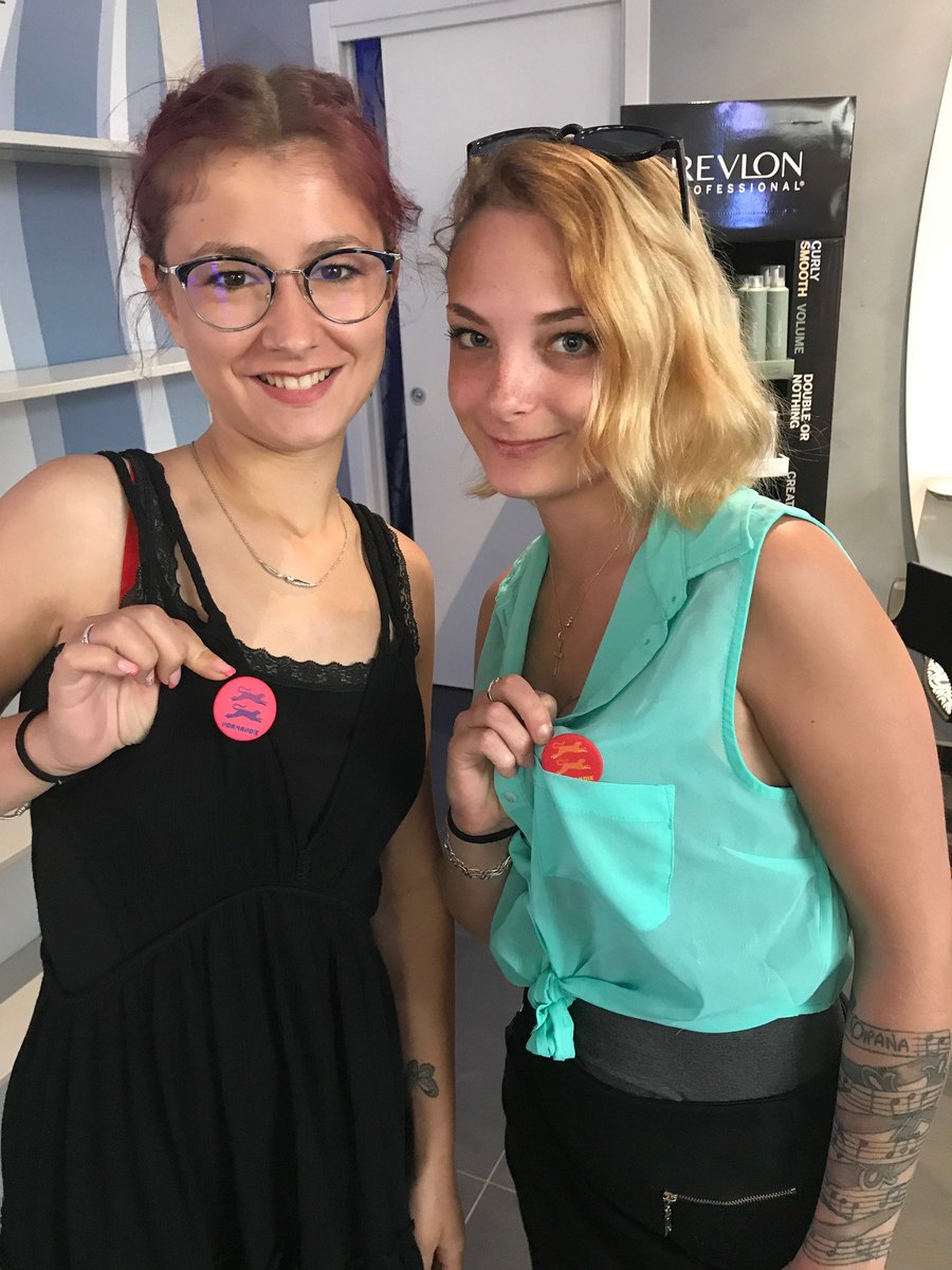 NdieAttractiviT's tweet photo. MOVIL'APP. Nos 20 apprentis normands sont en immersion pro pour 2 semaines en Sicile et portent fièrement les couleurs de la Normandie !
Manon et Joana, Anaïs, Laura, Ophélie suivent un BP COIFFURE !
@CCINormandie #ErasmusPlus #internship #Apprentissage #Cifac #eprojectconsult https://t.co/I4faFv2I93
