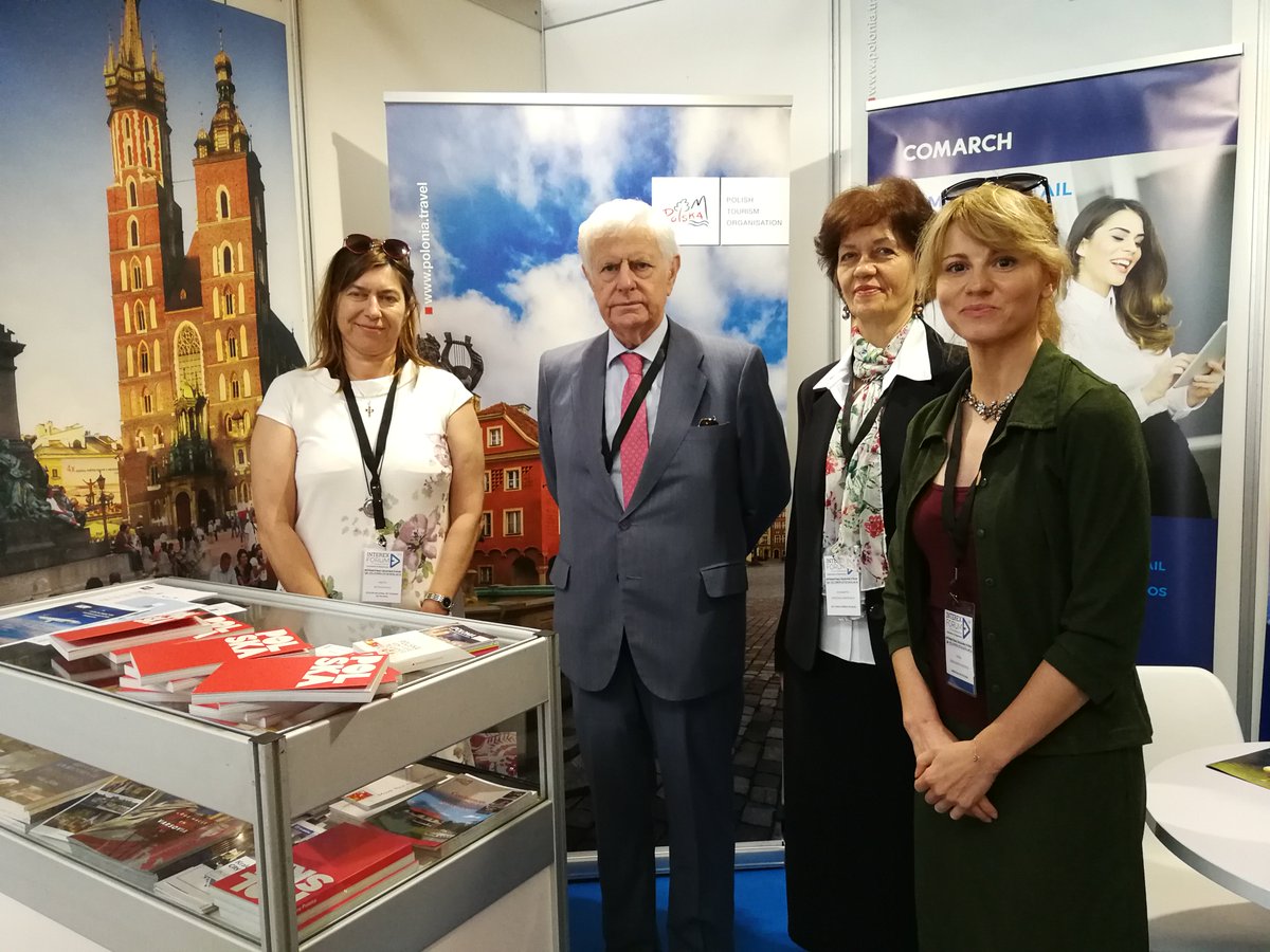 PLenEspana's tweet photo. Przedstawiciele @PLenEspana oraz Polskiej Organizacji Turystycznej, a także LOT i Comarch wraz z polskim konsulem honorowym w Andaluzji J. L. Sánchez Dominguez promują Polskę 🇵🇱podczas targów #INTEREXForum @interexforum w Maladze. https://t.co/OKfdbbOppL