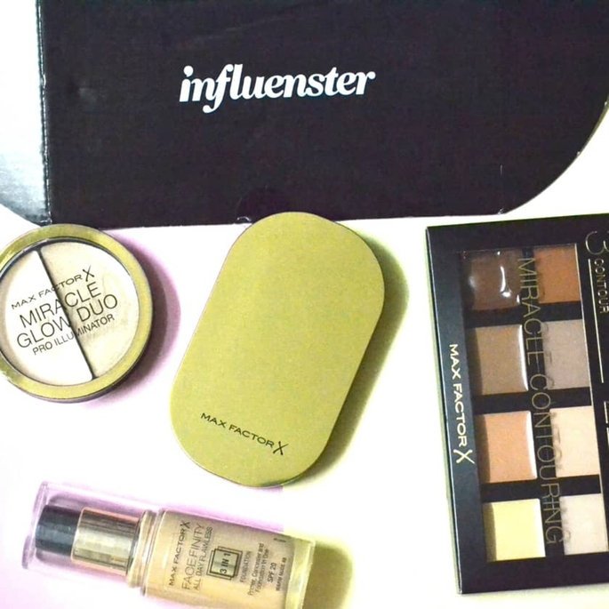 So excited to receive my first Voxbox by <a href="/maxfactorarabia/">Max Factor Arabia</a> from @influensterme

Swipe to see the before and after pictures of the look created using Maxfactor Products.

#MiracleContouring #complimentary #MaxFactor @#influensterme <a href="/maxfactorarabia/">Max Factor Arabia</a>