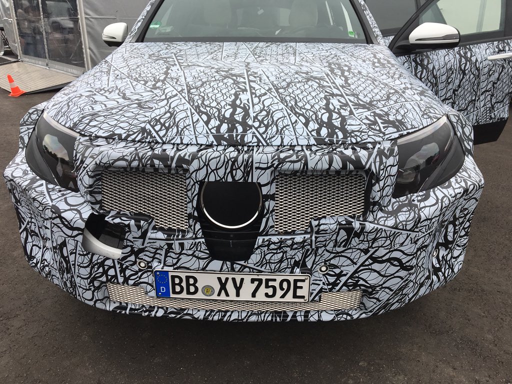 eruizgi's tweet photo. Pasando unos días en Stuttgart ves muchas cosas (aunque no se vea nada !!!) #testcars https://t.co/NNR3A4Iilf