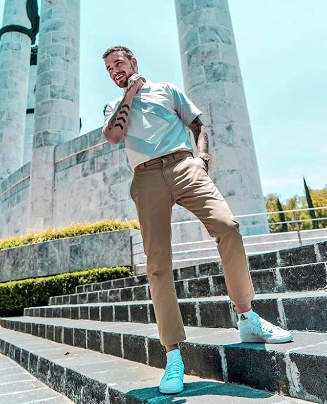 _1dmybae's tweet photo. He is such a model😍💕 Ilysm @LiamPayne https://t.co/DjxGEo8B4v
