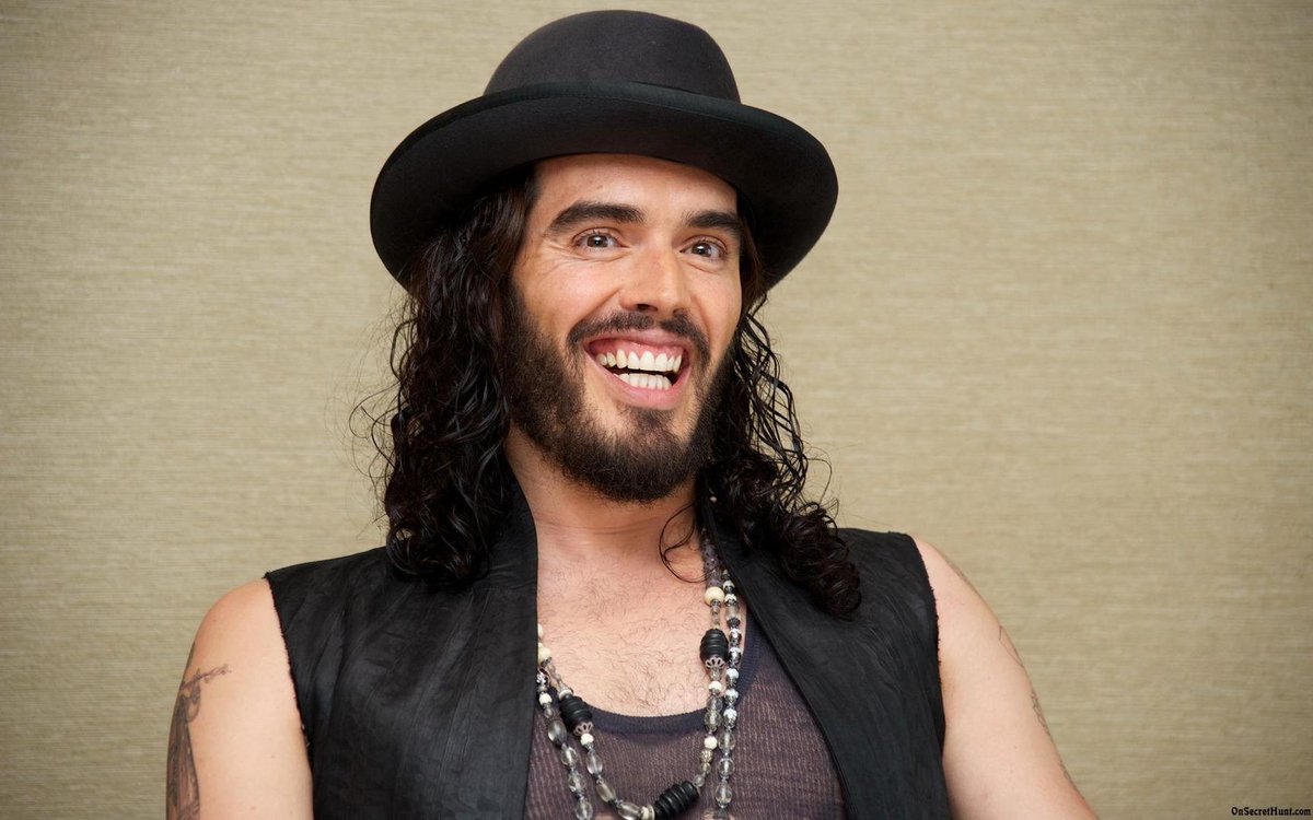 russell brand Wallpaper herowallpaper.com/wallpapers/246… #Iphone #Walpapers #RussellBrand #Russell #Brand #Comedian